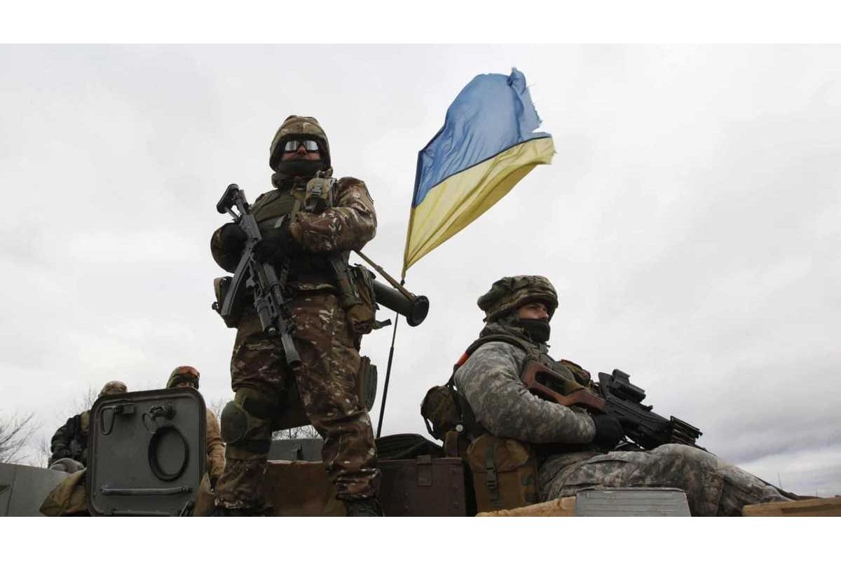 Російське вторгнення в Україну : Наші бійці відновили контроль над Кутузівкою, що на Харківщині Російське вторгнення в Україну : Наші бійці відновили контроль над Кутузівкою, що на Харківщині