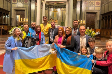 Божественна Пасхальна Літургія в Цюріху (Швейцарія) Божественна Пасхальна Літургія в Цюріху (Швейцарія)