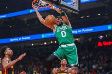 "Бостон" последним пробился в полуфинал Восточной конференции НБА "Бостон" последним пробился в полуфинал Восточной конференции НБА