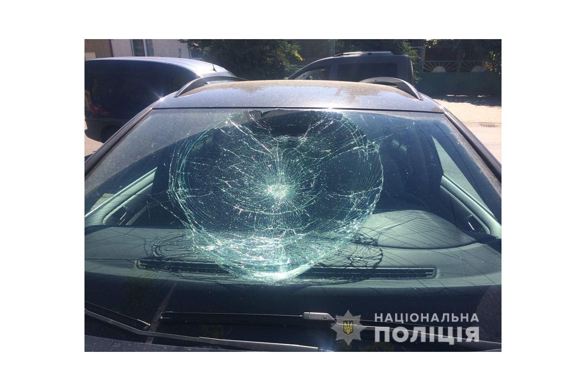 На Харківщині чоловік на підпитку намагався викрасти 12 автомобілів.   