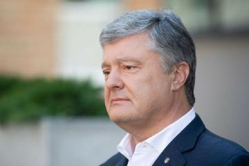 Порошенко вдруге намагається перетнути кордон з Польщею Порошенко вдруге намагається перетнути кордон з Польщею