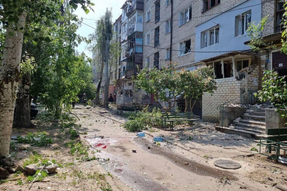 Зранку 28 травня російські окупаційні війська обстріляли житлові квартали Миколаєва, є постраждалі Зранку 28 травня російські окупаційні війська обстріляли житлові квартали Миколаєва, є постраждалі
