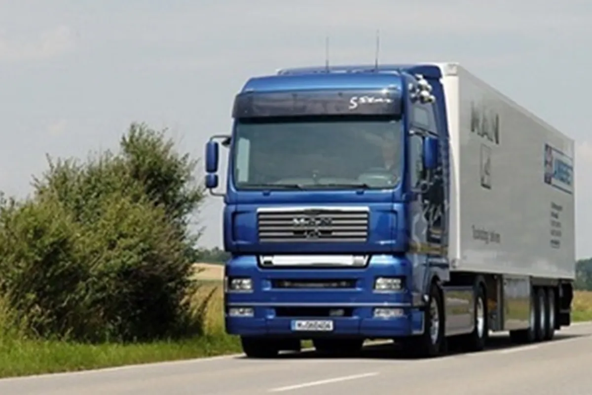 На Дніпропетровщині понад 150 перевізників порушили правила транспортування вантажу у спеку
