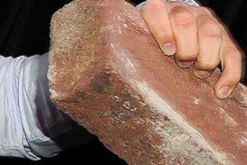 Чоловіку, який у ході помсти за побиття друзів жорстоко вбив людину, загрожує до 15 років за гратами Чоловіку, який у ході помсти за побиття друзів жорстоко вбив людину, загрожує до 15 років за гратами