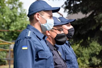 На Прикарпатті, Донеччині, Миколаївщині та Херсонщині чотири судові установи перейшли під охорону Служби судової охорони На Прикарпатті, Донеччині, Миколаївщині та Херсонщині чотири судові установи перейшли під охорону Служби судової охорони