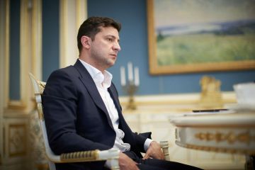 Володимир Зеленський: родичам загиблих курсантів маємо виплатити допомогу терміново Володимир Зеленський: родичам загиблих курсантів маємо виплатити допомогу терміново