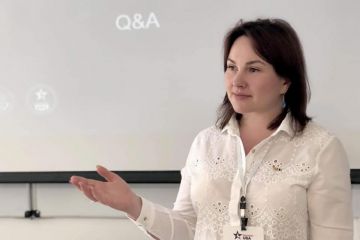 Олена Шаповалова, директорка Українського державного центру міжнародної освіти, розказала про роботу вишів під час війни Олена Шаповалова, директорка Українського державного центру міжнародної освіти, розказала про роботу вишів під час війни