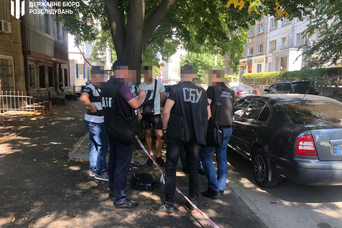 У Дніпрі судитимуть поліцейського, який призначив щомісячну «данину» за торгівлю металобрухтом У Дніпрі судитимуть поліцейського, який призначив щомісячну «данину» за торгівлю металобрухтом