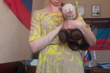 Служить псевдоголові квазіреспубліки «днр» - судитимуть мешканку окупованої Волновахи за обвинуваченням у колабораціонізмі Служить псевдоголові квазіреспубліки «днр» - судитимуть мешканку окупованої Волновахи за обвинуваченням у колабораціонізмі