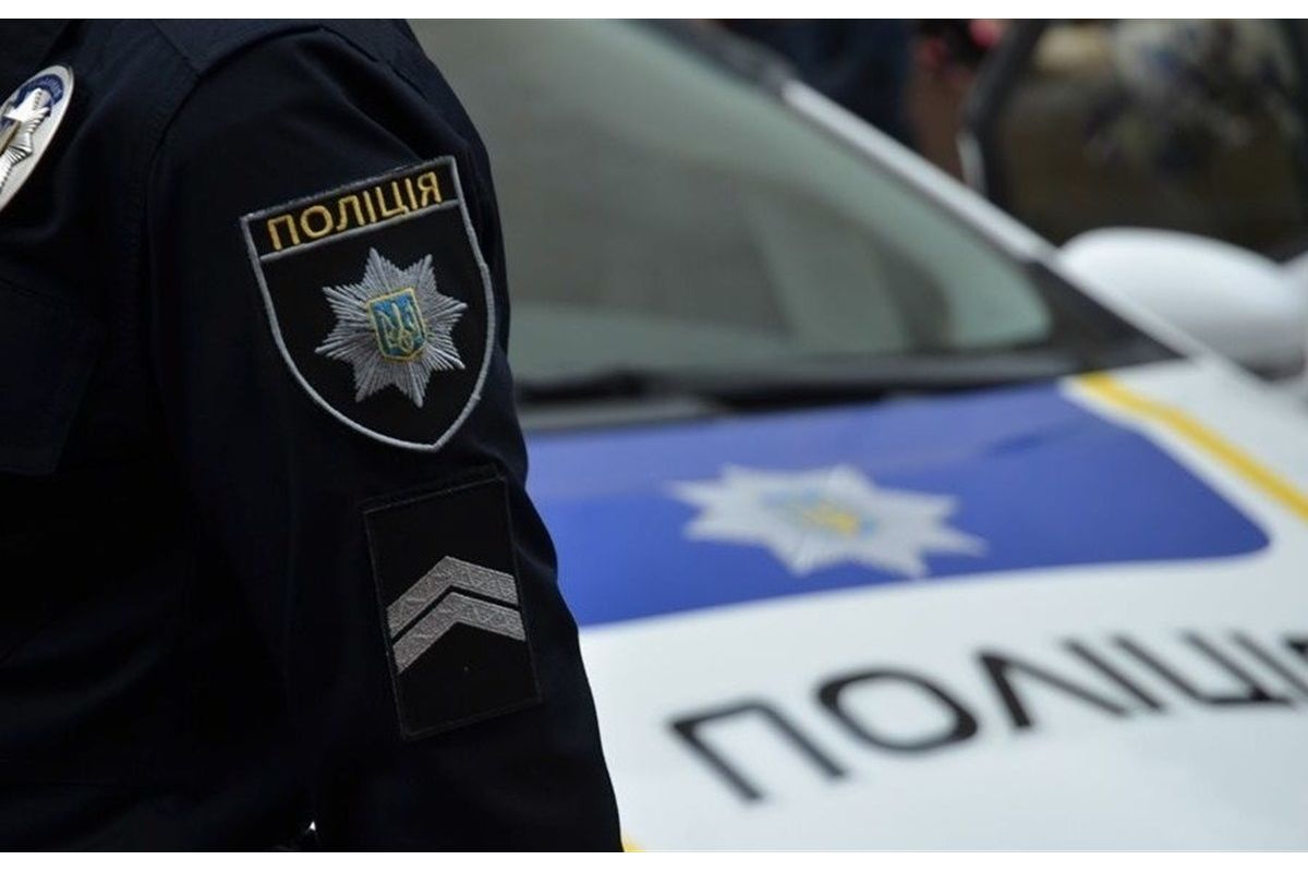 Чоловік похилого віку пограбував неповнолітню дівчину Чоловік похилого віку пограбував неповнолітню дівчину
