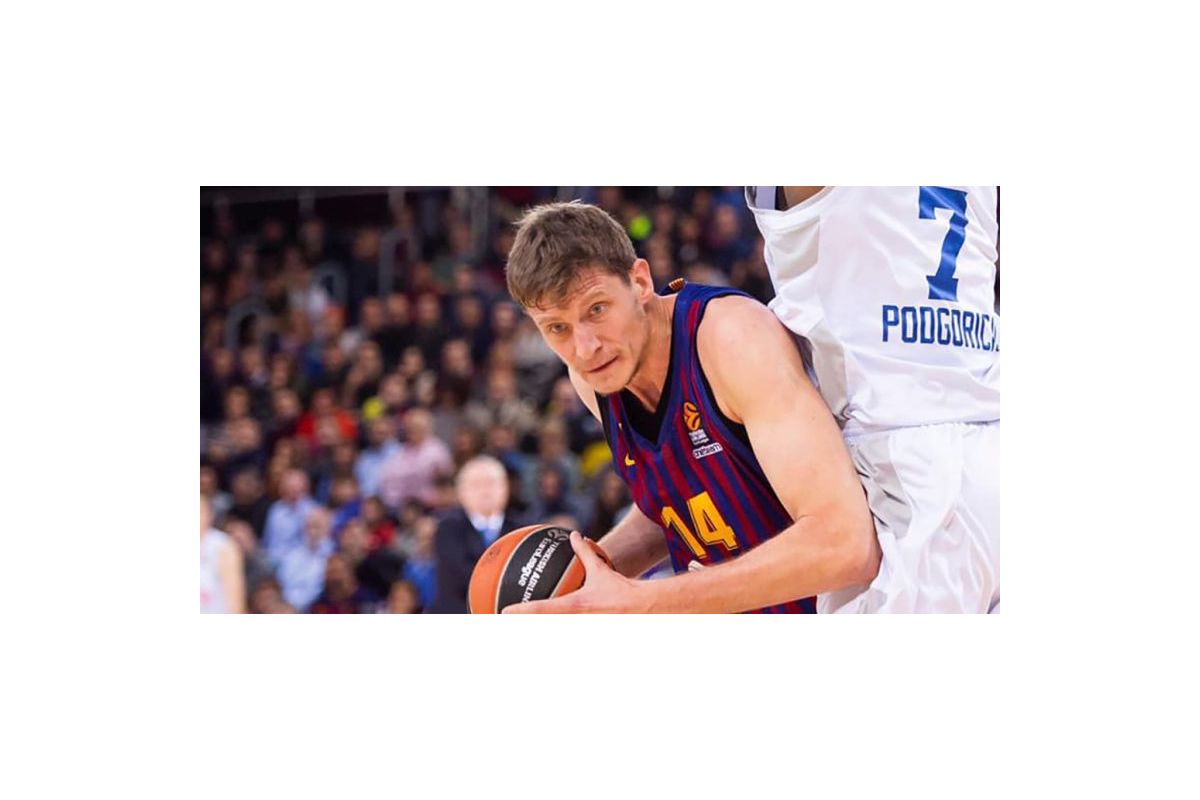 Український легіонер Барселони. Я хочу привітатися зі своєю дружиною та своєю дівчиною Український легіонер Барселони. Я хочу привітатися зі своєю дружиною та своєю дівчиною