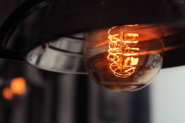 У Києві планують подавати світло споживачам на 2-3 години два рази на добу  У Києві планують подавати світло споживачам на 2-3 години два рази на добу