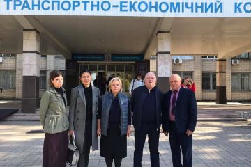 Петровський Олександр Володимирович: В ногу з часом за допомогою комп’ютерної техніки Петровський Олександр Володимирович: В ногу з часом за допомогою комп’ютерної техніки