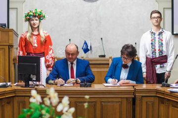 Державний податковий університет та Західноукраїнський національний університет підписали меморандум про співпрацю Державний податковий університет та Західноукраїнський національний університет підписали меморандум про співпрацю