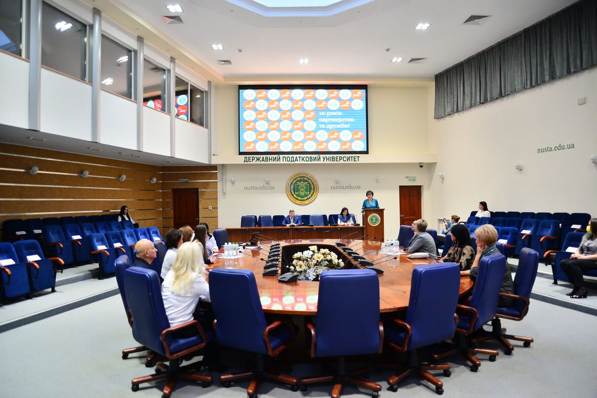 Податковий університет та PwC Ukraine підписали Меморандум про співпрацю Податковий університет та PwC Ukraine підписали Меморандум про співпрацю