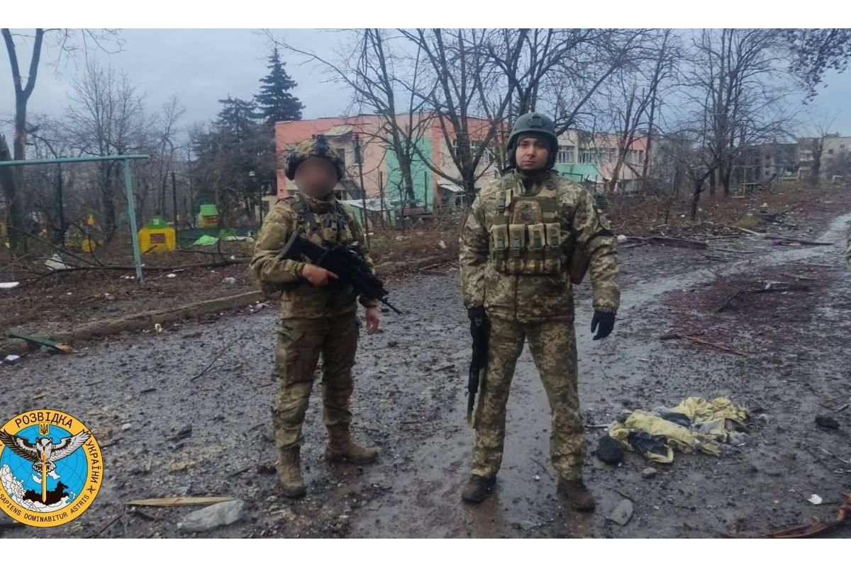 Голова української розвідки Буданов відвідав позиції українських Сил оборони в Бахмуті на Донеччині 27-28 грудня Голова української розвідки Буданов відвідав позиції українських Сил оборони в Бахмуті на Донеччині 27-28 грудня