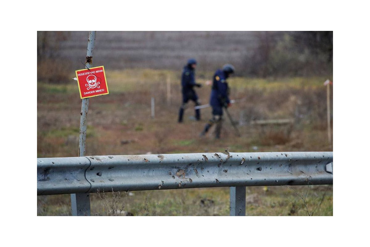 Цивільне населення Харківщини продовжує потерпати від мін та нерозірваних боєприпасів, залишених російськими окупантами Цивільне населення Харківщини продовжує потерпати від мін та нерозірваних боєприпасів, залишених російськими окупантами