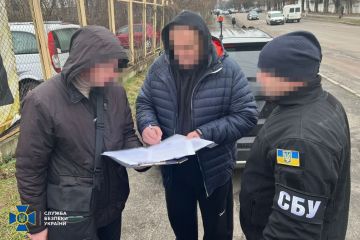СБУ затримала у Києві колаборанта, який допоміг рашистам перейменувати вулиці на тимчасово окупованій Луганщині СБУ затримала у Києві колаборанта, який допоміг рашистам перейменувати вулиці на тимчасово окупованій Луганщині