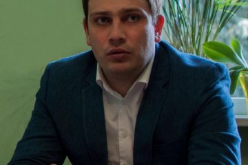 Евгений Оберемок: «Быдлу земля не нужна»! Как начальник областного Госгеокадастра отжимает землю у народа Евгений Оберемок: «Быдлу земля не нужна»! Как начальник областного Госгеокадастра отжимает землю у народа