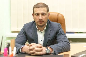 Недолюстрированный глава харьковского Облгосгеокадастра Евгений Оберемок дерибанит землю ведь - «Быдлу земля не нужна» Недолюстрированный глава харьковского Облгосгеокадастра Евгений Оберемок дерибанит землю ведь - «Быдлу земля не нужна»