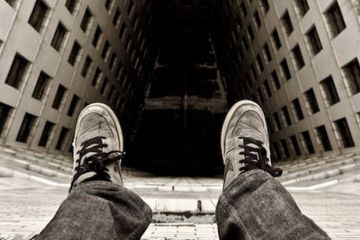 Хлопця врятували за крок до смерті! Хлопця врятували за крок до смерті!