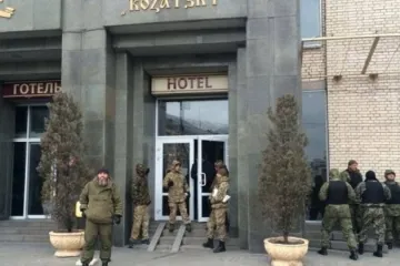 ​Чи справжні то козаки, що хочуть пустити по світу готель "Козацький"?