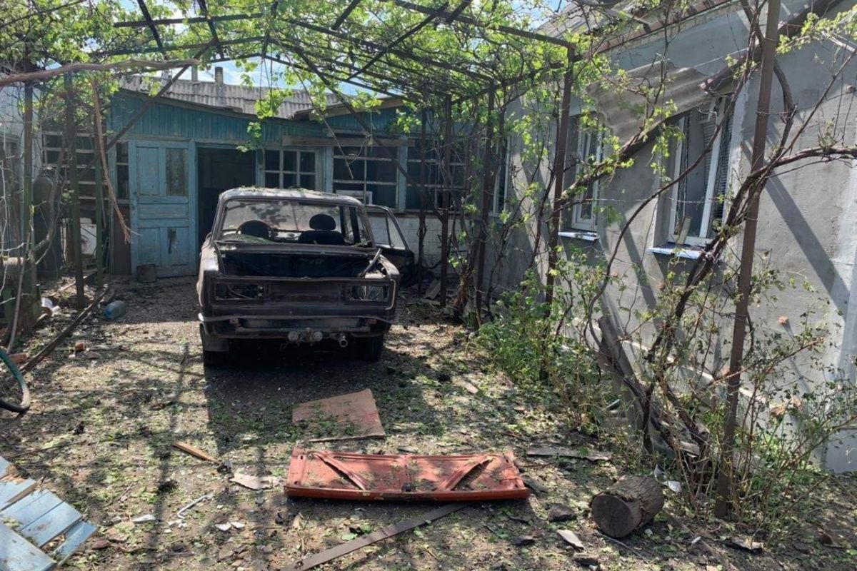 Російські війська вдарили артилерією по житлових будинках у Гуляйполі на Запоріжжі Російські війська вдарили артилерією по житлових будинках у Гуляйполі на Запоріжжі