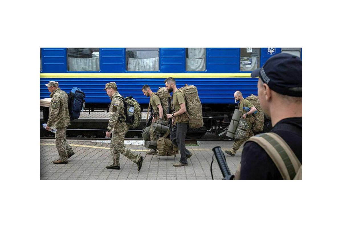 Відпустки для мобілізованих захисників хочуть подовжити з 10 до 30 днів на рік Відпустки для мобілізованих захисників хочуть подовжити з 10 до 30 днів на рік