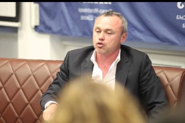 Криминальный олигарх из 90-х Евгений Черняк перестал платить налоги и заговорил о любви Криминальный олигарх из 90-х Евгений Черняк перестал платить налоги и заговорил о любви