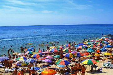 Грядет мощная вспышка коронавируса: туристы "атаковали" пляжи Одессы  Грядет мощная вспышка коронавируса: туристы "атаковали" пляжи Одессы