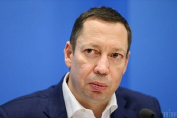 Мошенник у руля НБУ: Кирилл Шевченко и эпизоды из будущих уголовных дел главного банкира страны Мошенник у руля НБУ: Кирилл Шевченко и эпизоды из будущих уголовных дел главного банкира страны