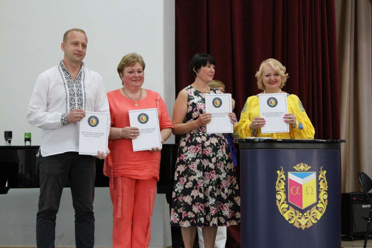 Педагогічний університет підписав меморандуми про співпрацю з «Ветеран Хабом++», Міжшкільним ресурсним центром та Полтавським спортивним ліцеєм Педагогічний університет підписав меморандуми про співпрацю з «Ветеран Хабом++», Міжшкільним ресурсним центром та Полтавським спортивним ліцеєм