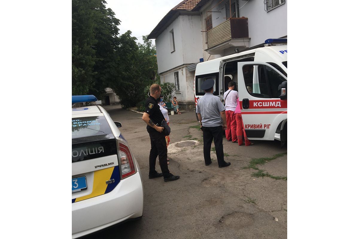 У Кривому Розі у матері, яка була напідпитку, забрали двомісячне маля У Кривому Розі у матері, яка була напідпитку, забрали двомісячне маля