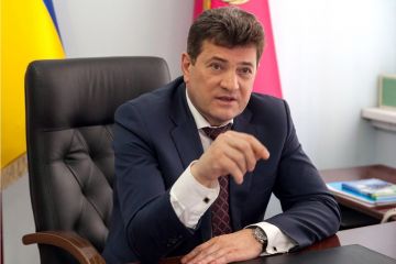 Пятеро против Буряка. Почему мэр Запорожья хочет распустить горсовет и удержится ли он у власти Пятеро против Буряка. Почему мэр Запорожья хочет распустить горсовет и удержится ли он у власти