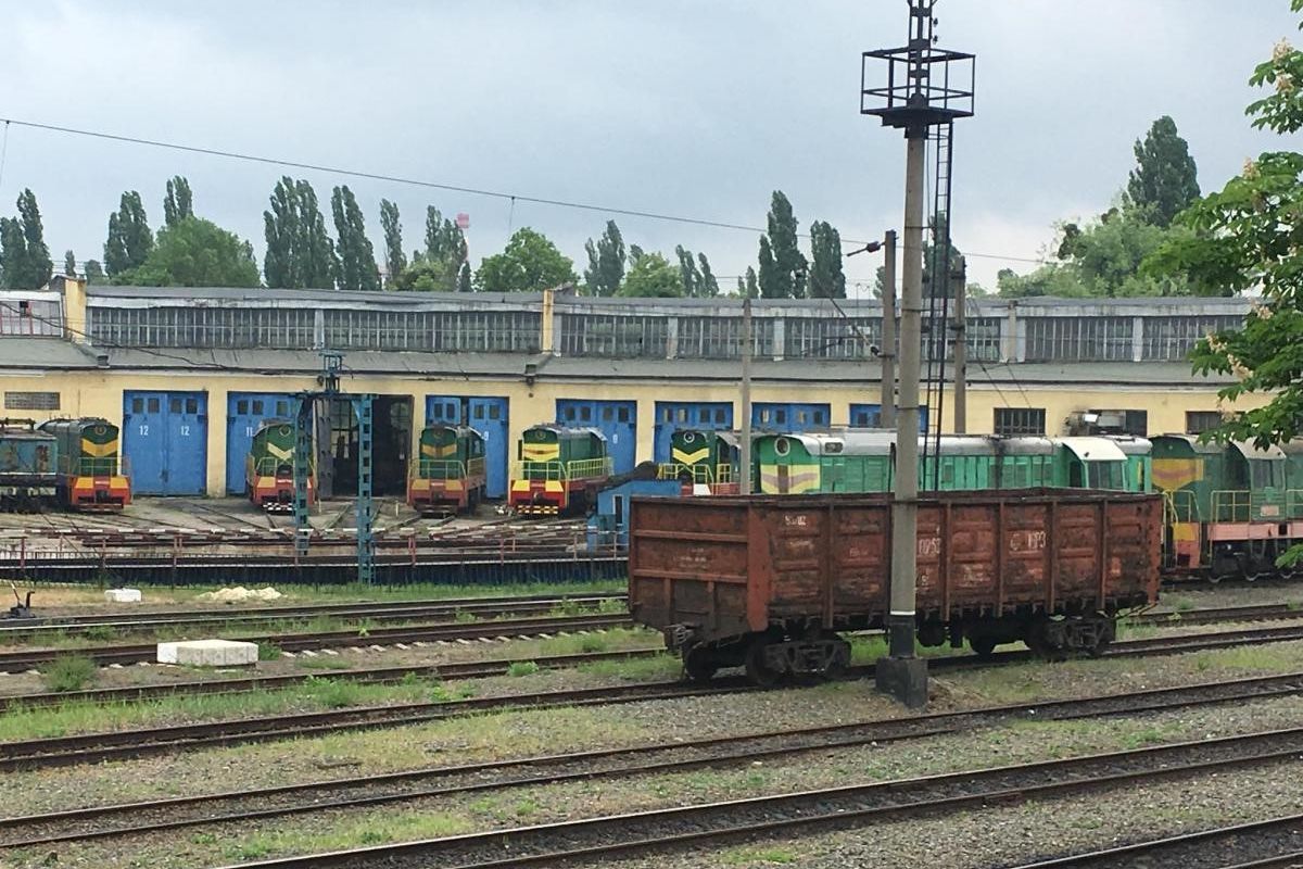 У Кривому Розі залізничники розпочали «італійський страйк»: зупинено роботу трьох електровозів У Кривому Розі залізничники розпочали «італійський страйк»: зупинено роботу трьох електровозів