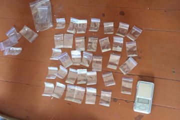 У Новомосковську викрито злочинну групу, яка виготовляла та збувала метамфетамін У Новомосковську викрито злочинну групу, яка виготовляла та збувала метамфетамін