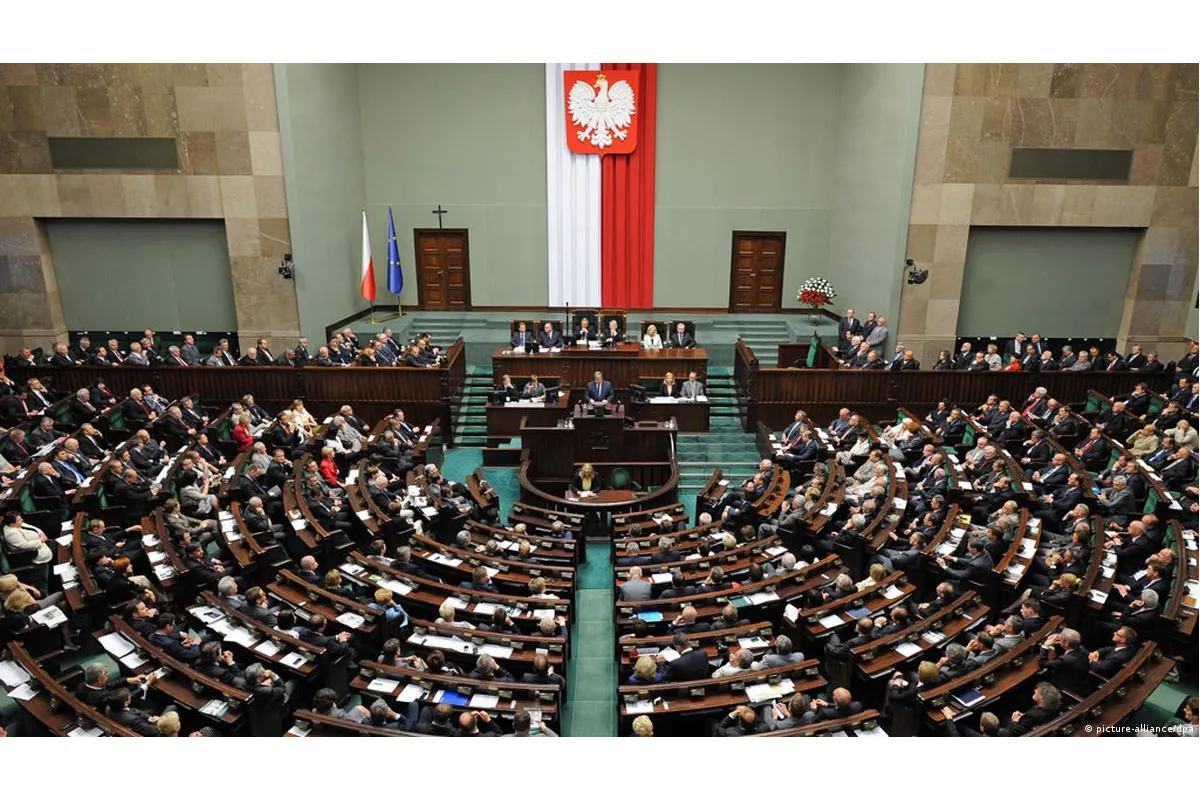  Польський сенат оголошує владу росії терористичним режимом