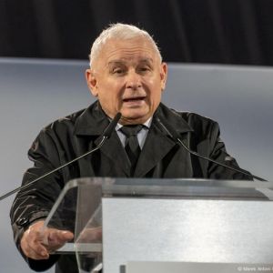 Польща: лідер опозиції Качинський оголосив ЄС і Німеччину противниками Польща: лідер опозиції Качинський оголосив ЄС і Німеччину противниками