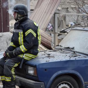 Вибух в багатоповерхівці в Хмельницькому: загинули двоє людей Вибух в багатоповерхівці в Хмельницькому: загинули двоє людей
