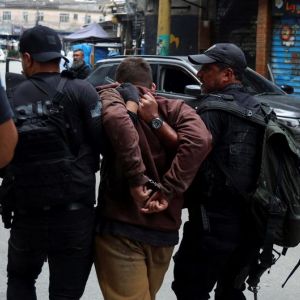 У Ріо-де-Жанейро під час операції проти наркокартелю загинули 64 людини У Ріо-де-Жанейро під час операції проти наркокартелю загинули 64 людини