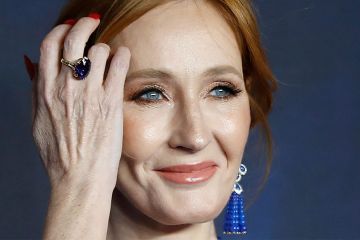 Скандал з Джоан Роулінг набирає обертів Скандал з Джоан Роулінг набирає обертів