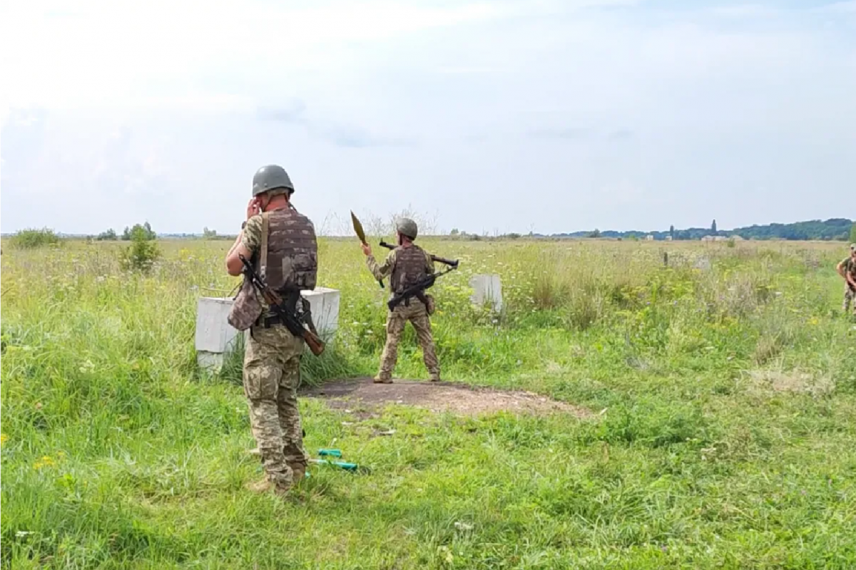 Воїни 115 окремої механізованої бригади ЗСУ оприлюднили відверте звернення Воїни 115 окремої механізованої бригади ЗСУ оприлюднили відверте звернення