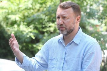 Анатолій Макаренко: «Не вірю» - за минулий десяток років фразу «Реформувати митницю», «Продовжити реформу митниці» чув сотні разів Анатолій Макаренко: «Не вірю» - за минулий десяток років фразу «Реформувати митницю», «Продовжити реформу митниці» чув сотні разів