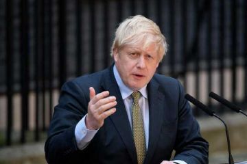 Джонсон заявив, що Путін погрожував йому ракетним ударом Джонсон заявив, що Путін погрожував йому ракетним ударом