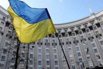Відразу вісім міністрів у Кабміні – під загрозою відставки, – джерела РБК Відразу вісім міністрів у Кабміні – під загрозою відставки, – джерела РБК