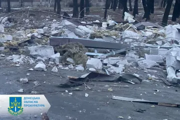 ​Окупанти завдали ракетного удару по Мирнограду - розпочато розслідування за фактом загибелі чоловіка та поранення жінки