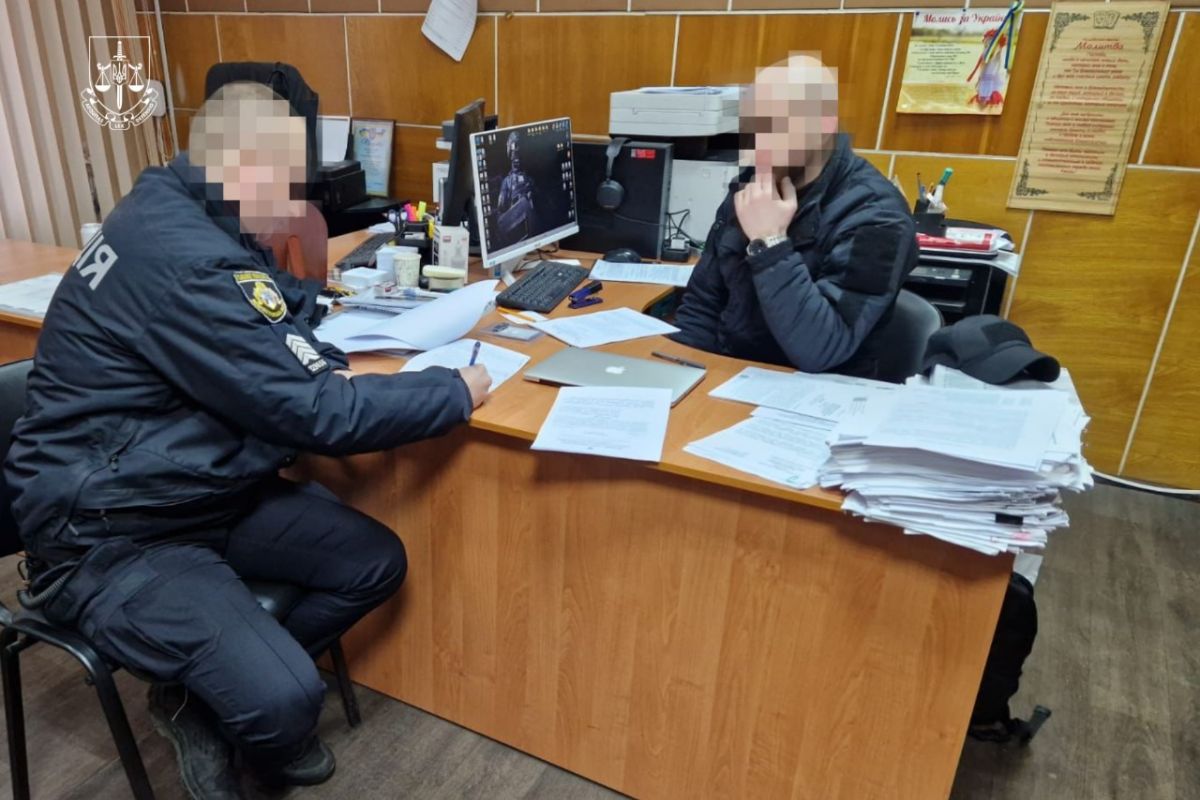 На корупційних схемах викрито співробітників сервісних центрів та правоохоронців у Дніпропетровській області На корупційних схемах викрито співробітників сервісних центрів та правоохоронців у Дніпропетровській області