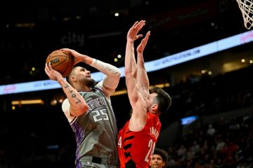 ВИДЕО. Лэнь и Сакраменто ликуют. Короли впервые с 2006 сыграют в плей-офф ВИДЕО. Лэнь и Сакраменто ликуют. Короли впервые с 2006 сыграют в плей-офф