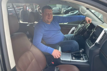 Скандальный бизнесмен Максим Трофименко наживается на одесситах, впаривая им неисправные машины Скандальный бизнесмен Максим Трофименко наживается на одесситах, впаривая им неисправные машины