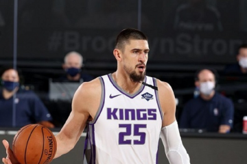 НБА. Лень відіграв 15 хвилин, Сакраменто гарантував собі плей-оф НБА. Лень відіграв 15 хвилин, Сакраменто гарантував собі плей-оф